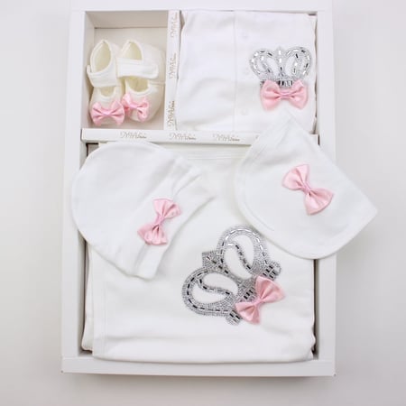 طقم مواليد بناتي