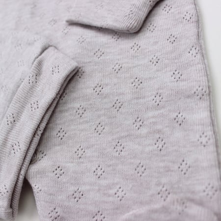 لبس مواليد ذات فتحات مسامية