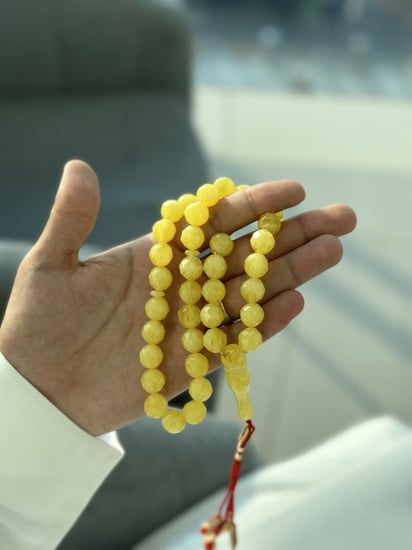 سبحة تراب كهرمان قص مميز