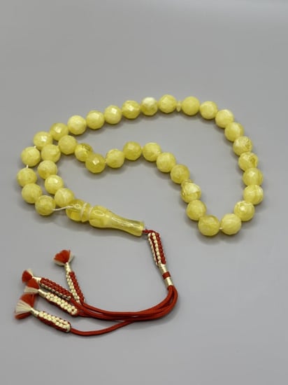 سبحة تراب كهرمان قص مميز