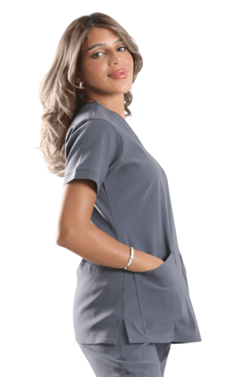 بلوزة سكراب طبي نسائي لادن بأكمام قصيرة وجيبين أماميين