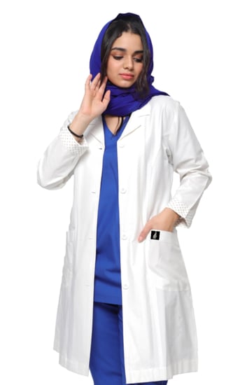 لابكوت نسائي أوف وايت شومر 38 إنش بياقة قلبة وجيوب أمامية