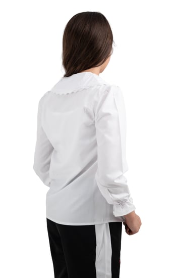 بلوزة مريول ابتدائي ابيض ياقة قلاب مزخرفة سمايل خمسة ازرار واكمام مطاط