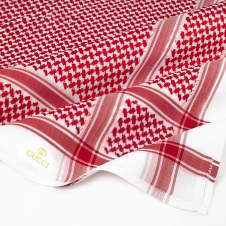 شماغ قوتشي قولد 2023