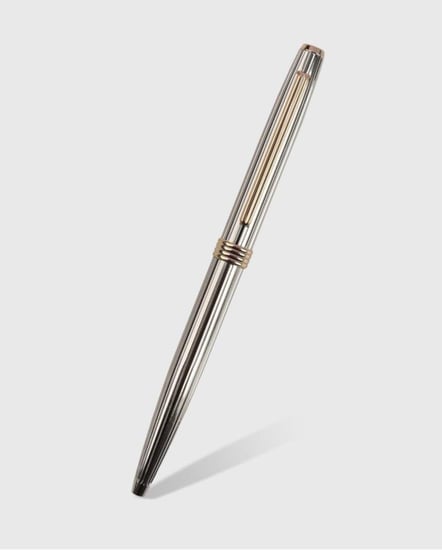 قلم رجالي من زايروس بلون فضي و ذهبي