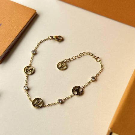 اساوره غير شامل الملحقات