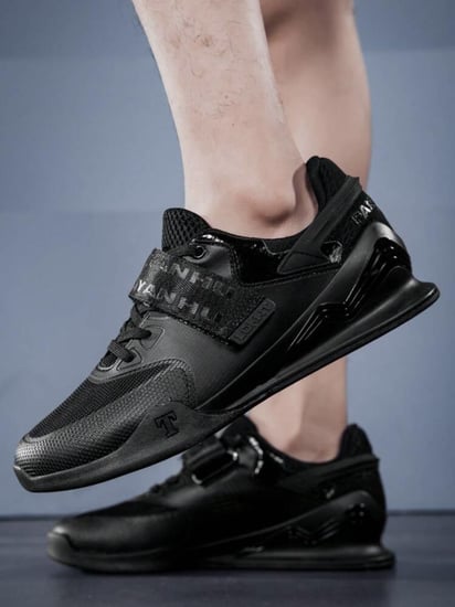 حذاء رفع اثقال