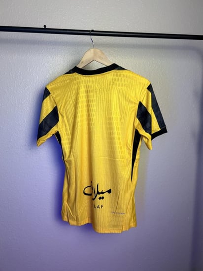 قميص نادي الاتحاد اساسي