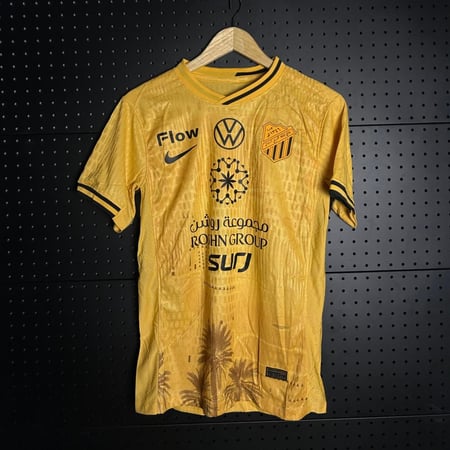 قميص الاتحاد تصميم خاص