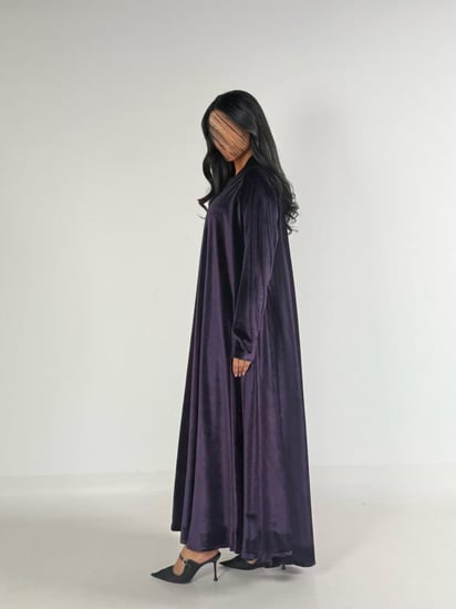 عبايه دبل كلوش بقماش مخمل ايطالي بكم ماسك لون موف