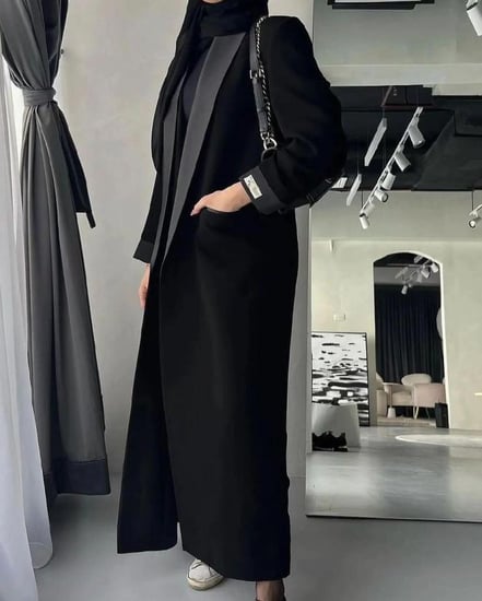 عبايات رسمية للدوام تعكس أناقتك في بيئة العمل