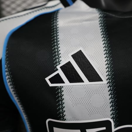 تيشيرت نيوكاسل الاساسي ٢٦/٢٥