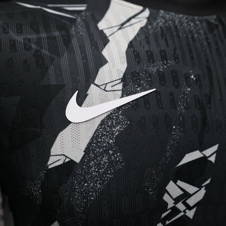 تيشيرت الاتحاد الاسود ( احماء المباريات ) ٢٦/٢٥