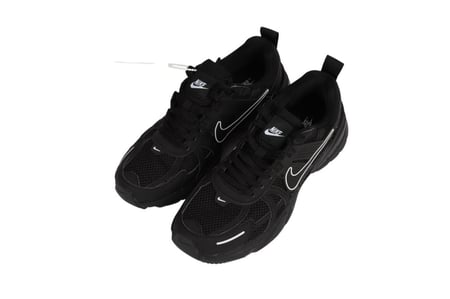 حذاء شور نايك V2K