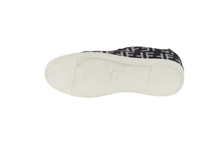 حذاء فيندي سنيكرز