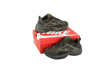 حذاء نايك M2K