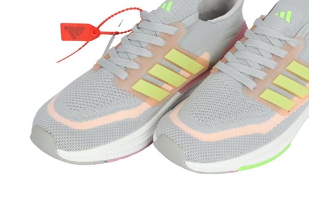 حذاء  أديداس ألترا بوست