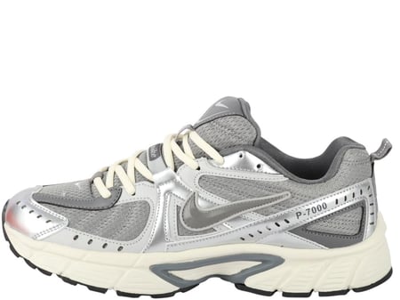 حذاء نايك P-7000