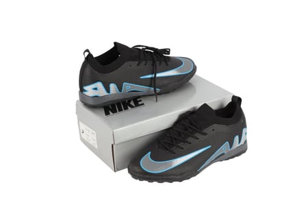 حذاء كرة قدم نايك