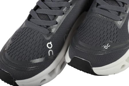 حذاء اون راننج كلاود