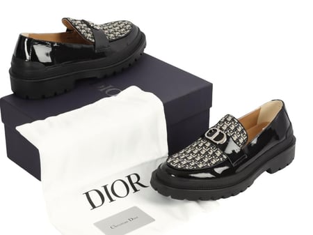 حذاء لوفر ديور