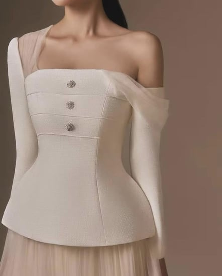 إطلالة الرقيّ الملكي - Royal Grace Ensemble