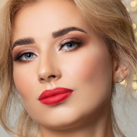 حلق مضلع صغير صدف رمادي