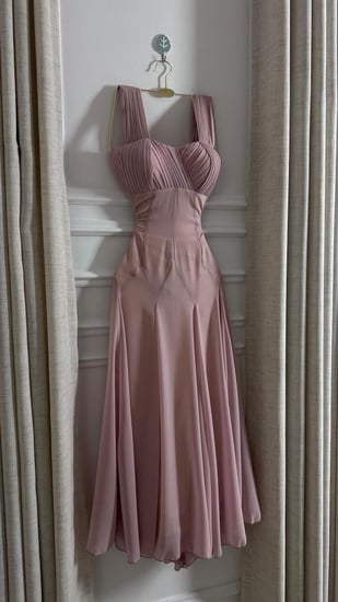 فستان تنفيذ R BOUTIQUE