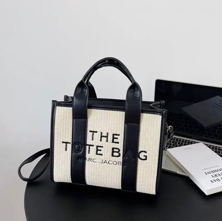 شنطة the tote bag