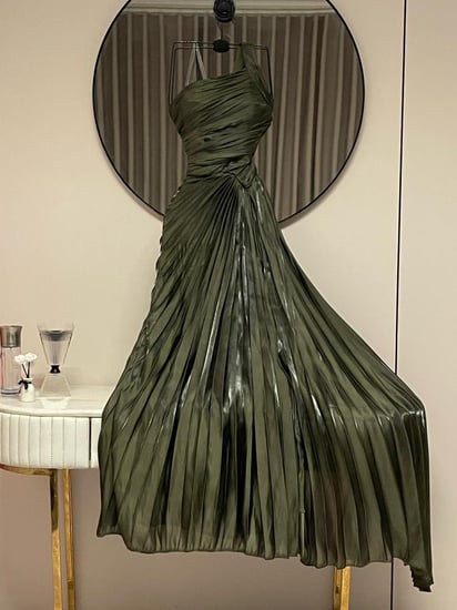 فستان تنفيذ R BOUTIQUE