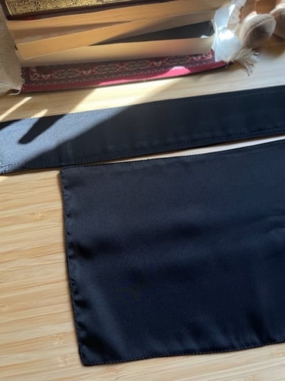 نقاب مبطن بحرير