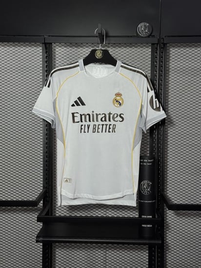 تيشيرت ريال مدريد الأساسي  26/25 الابيض