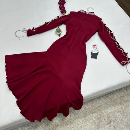 فستان العيد لون احمر عنابي