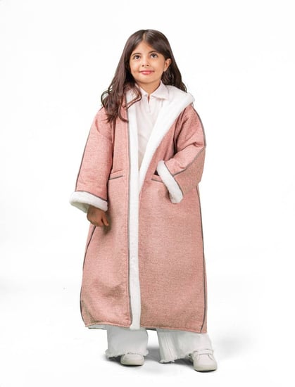 فروة لحمي مع جلد رمادي بناتي