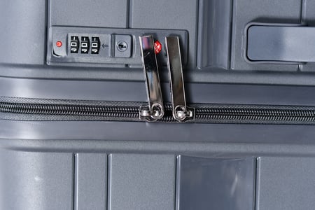 طقم حقائب سفر من مورانو من البولي بروبلين من 3 قطع و 4 عجلات دوارة مع قفل مدمج نوع TSA لون رمادي