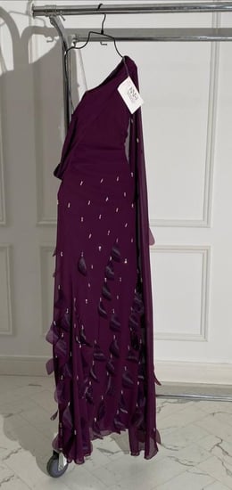 فستان ريما عودي مطرز بنعومة فخمة