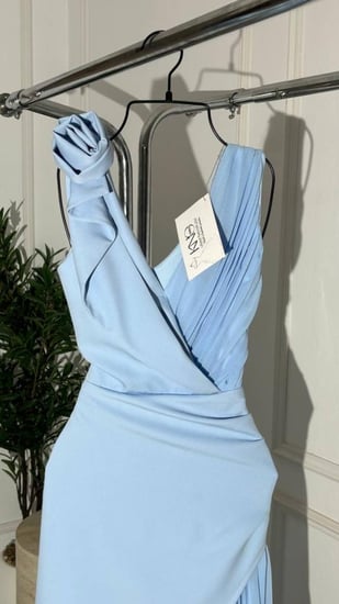 فستان فاتن ازرق فاتح