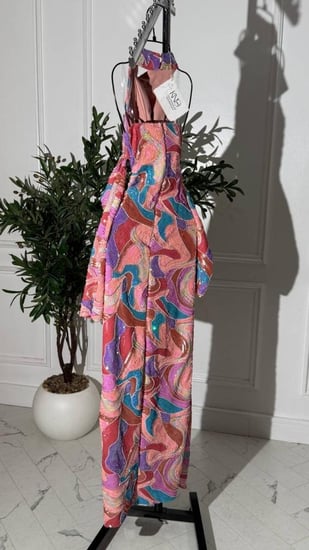 فستان سهرة ترتر فاخر بتطريز مموج لامع