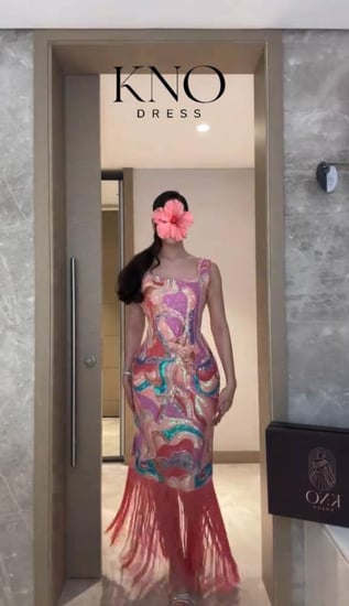 فستان سهرة طويل بخامة شك مموج ملون