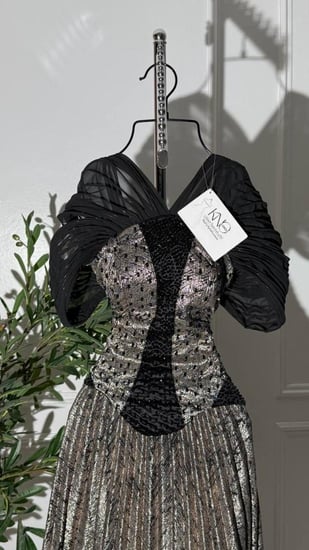 فستان جاكار فاخر بتطريز يدوي ووتر جورجيت أنيق