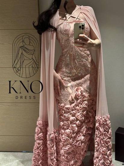 فستان سهره رودي ورود فاخرة مع شك وجورجيت مزين بالورود