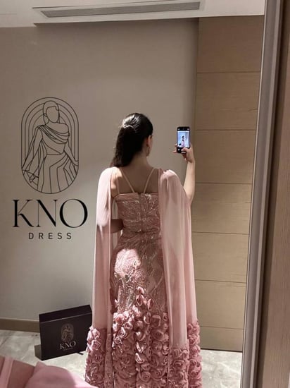 فستان سهره رودي ورود فاخرة مع شك وجورجيت مزين بالورود