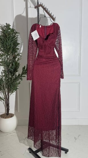 فستان ناعم بقماش دانتيل مبطن تفته