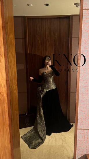 فستان سهرة جوخ جاكار فاخر بتصميم كورسيه وأكمام منفصلة