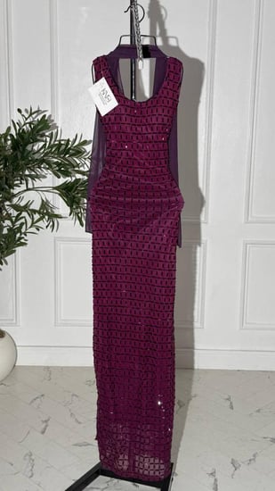 فستان سهرة مرايات على أرضية تل استرتش بنفسجي ملوكي