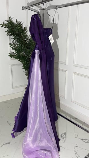 فستان كارولينا