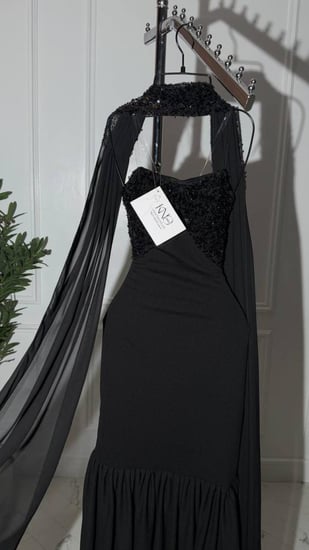 فستان سهره خفيف اسود شيفون شال مع لول و ترتر