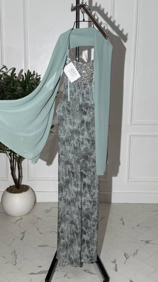 فستان تيفاني لماع طويل بخامة استرتش