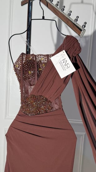 فستان سهره بني جورجيت مع تطريز مباشر جودة عالية