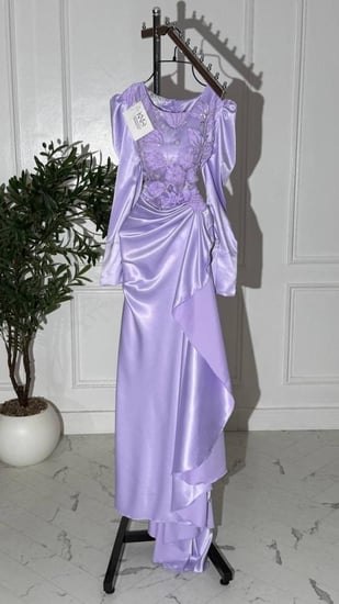 فستان بنفسجي تفته فاخر بورود وذيل